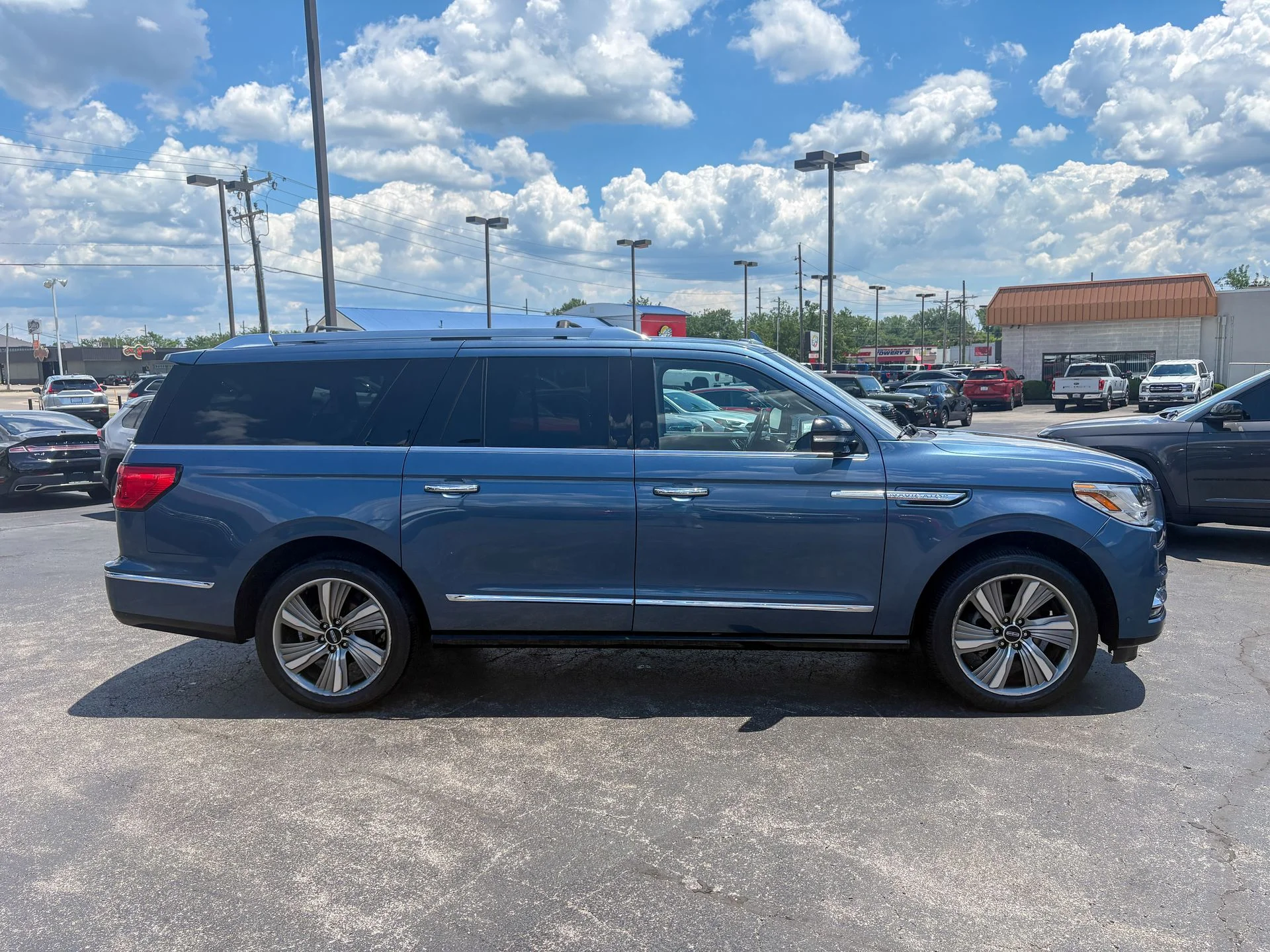 2018 Lincoln Navigator Select - Photo 20