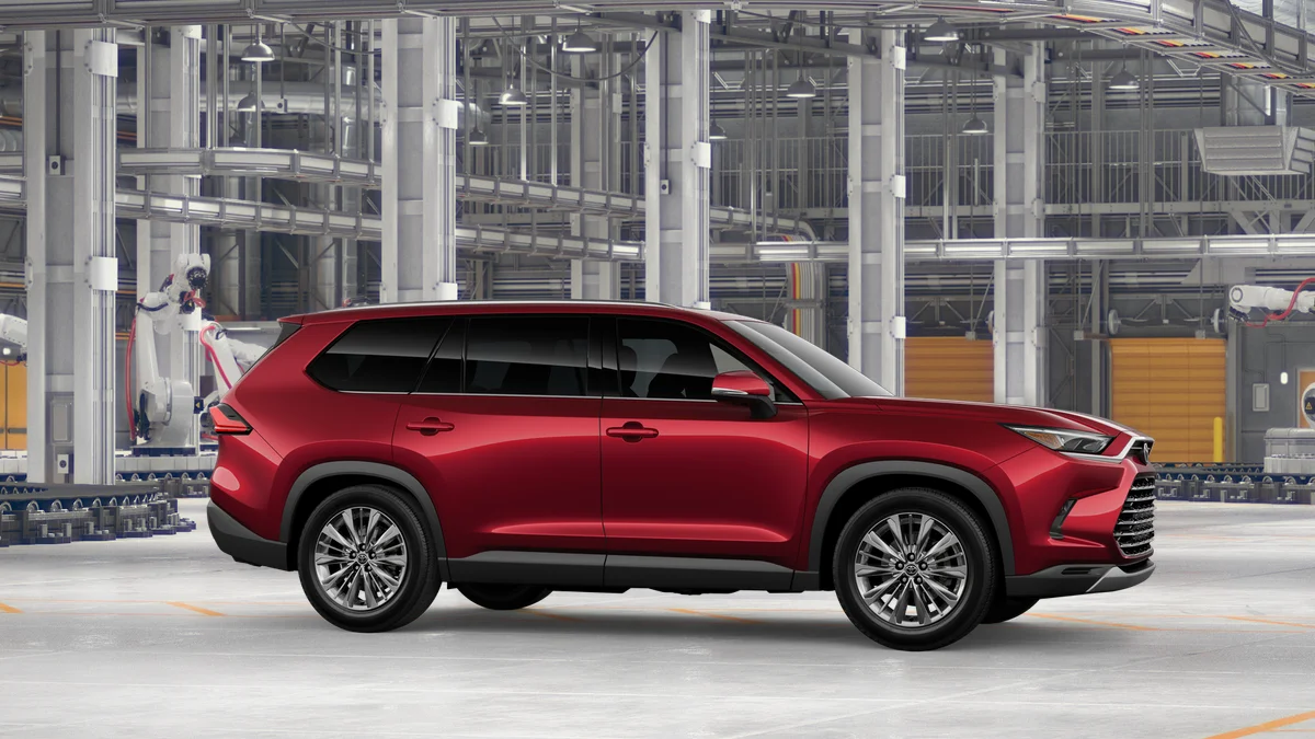 New 2026 Ruby Flare Pearl Toyota Platinum image 13