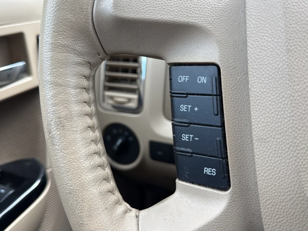 Used 2012 Blue Ford Limited image 22
