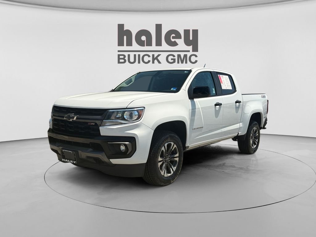Used 2022 White Chevrolet Z71 image 1