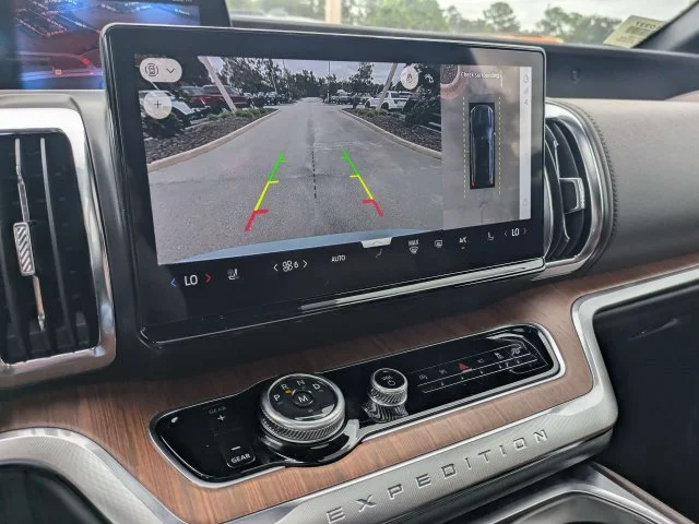 New 2027 Glacier Gray Metallic Tri-Coat Ford MAX King Ranch® image 23