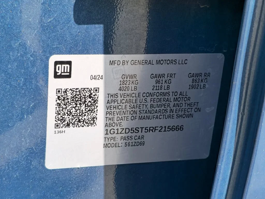Certified Used 2024 Lakeshore Blue Metallic Chevrolet 1LT image 31