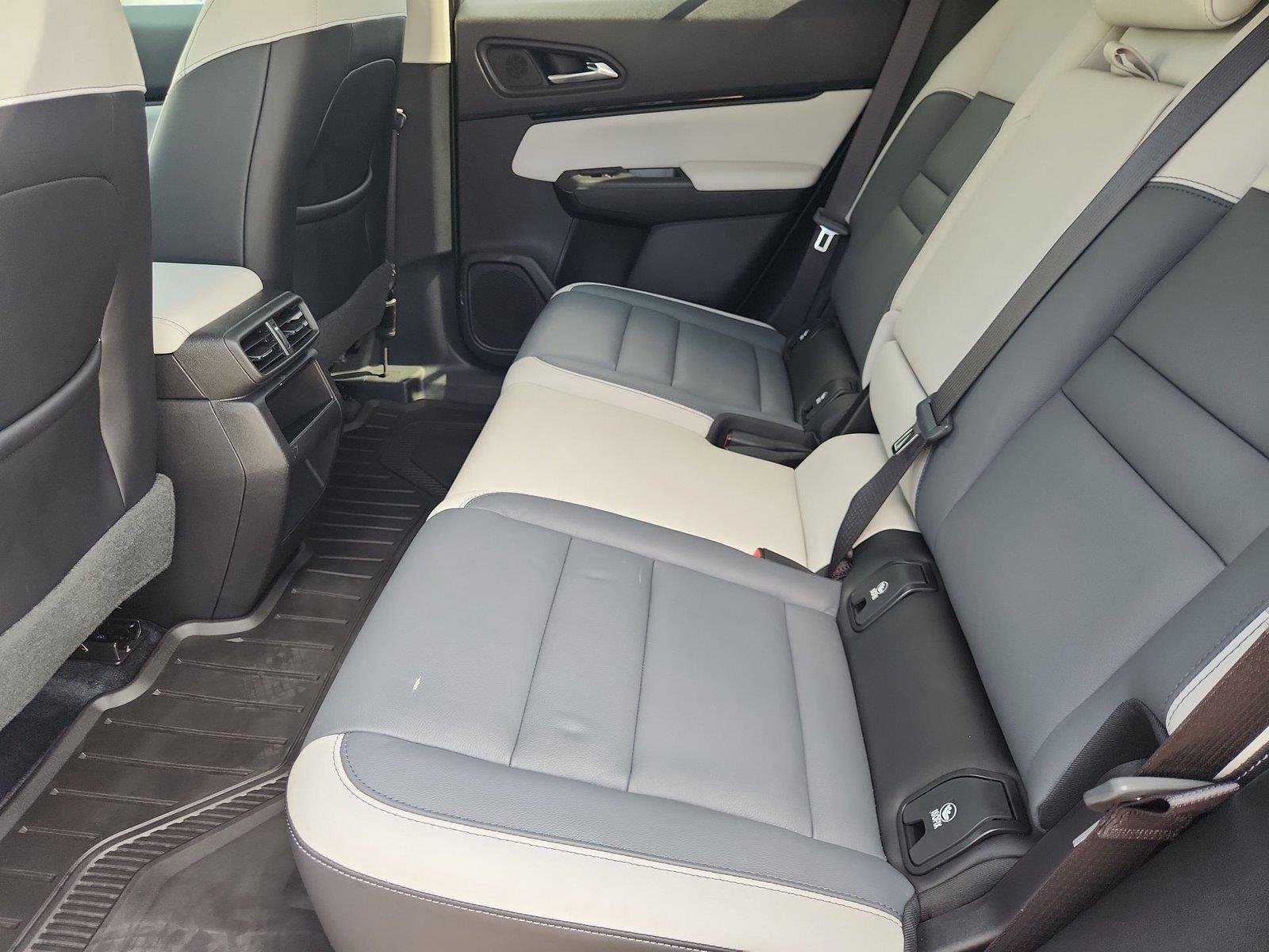 2024 Honda Prologue photo 25 of 34