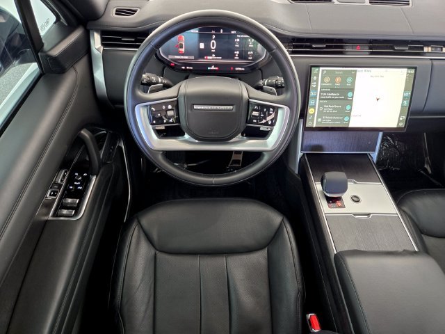 Used 2025 White Land Rover SE image 14