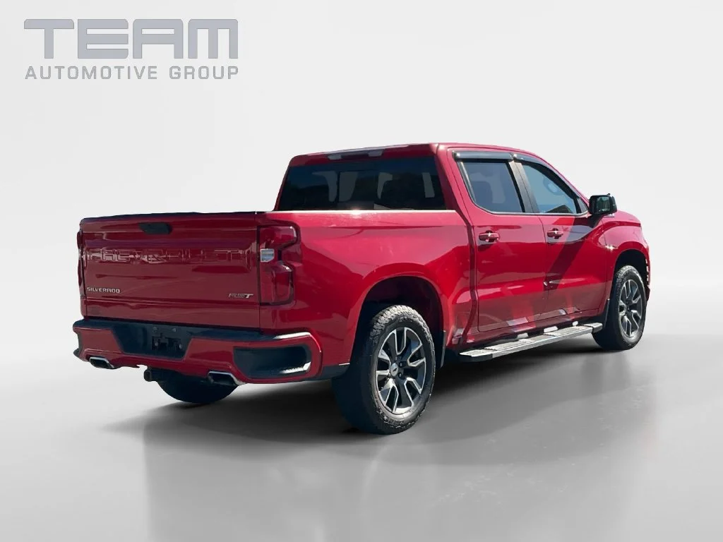 Used 2019 RED HOT Chevrolet RST image 7