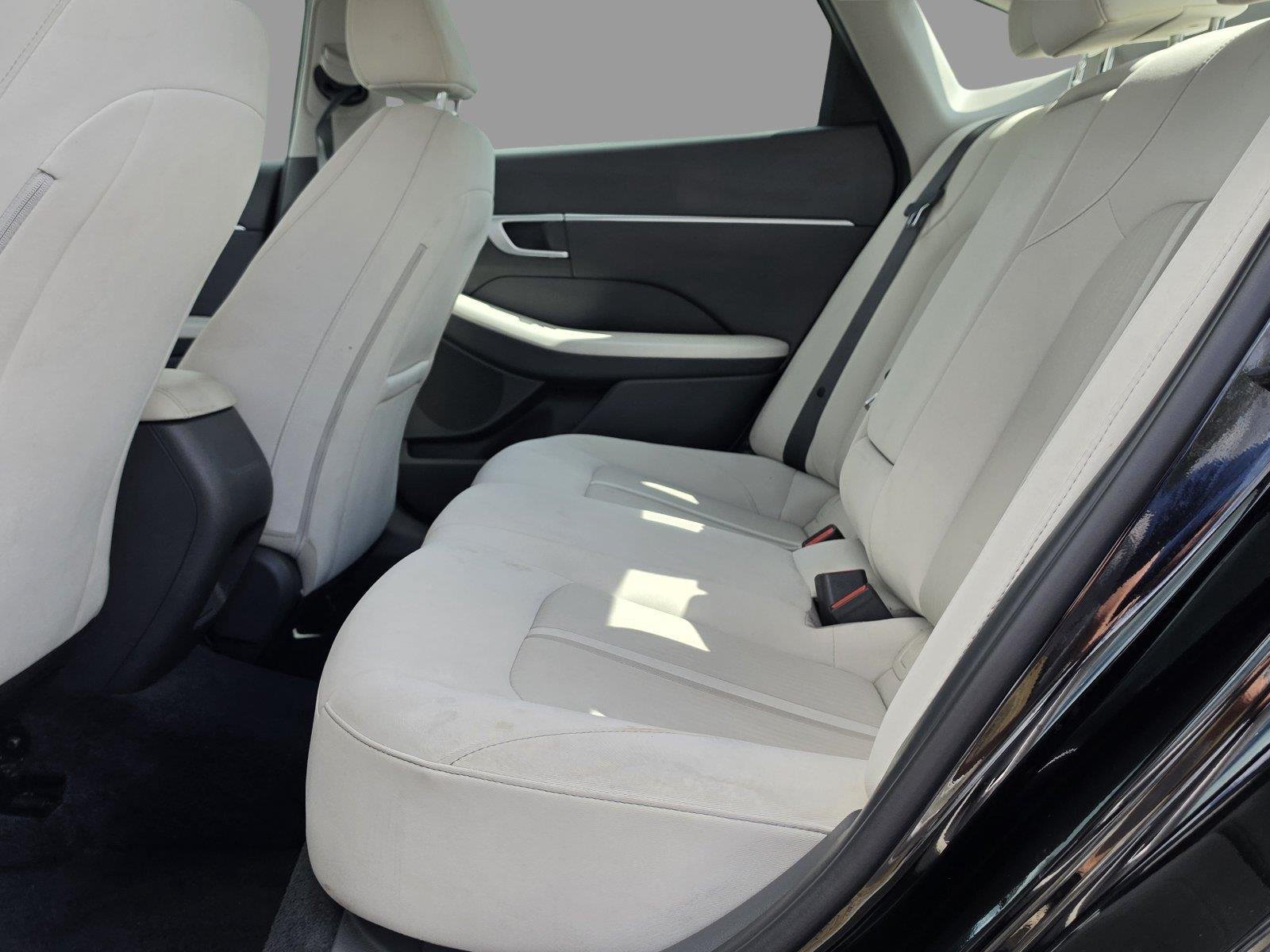 Used 2025 Abyss Black Hyundai SEL image 17