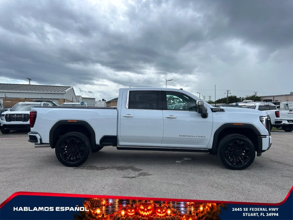 New 2026 Glacier White Tricoat GMC Denali Ultimate image 8