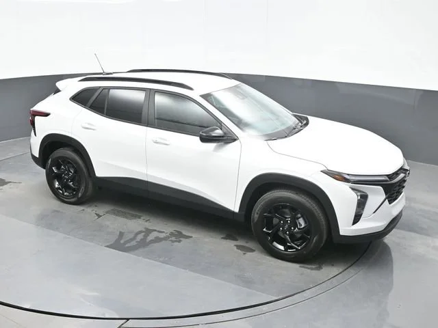 New 2026 Summit White Chevrolet LT image 15