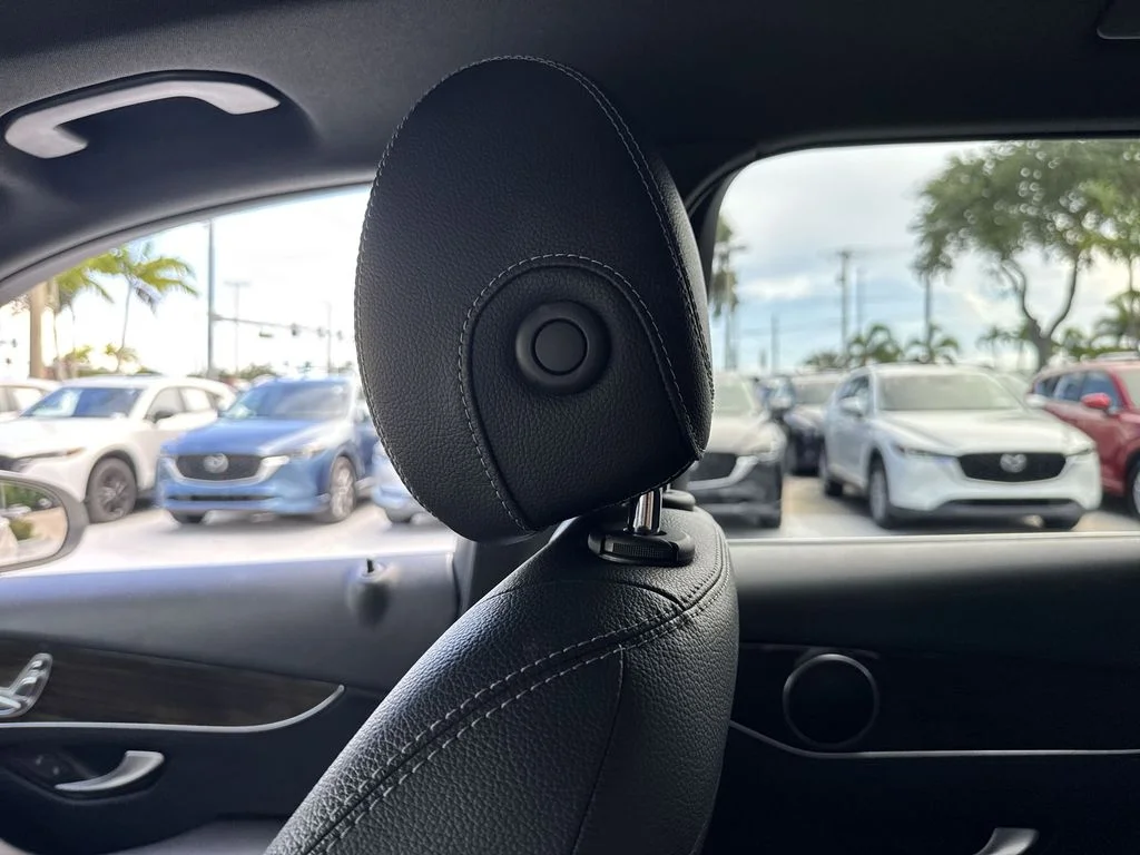 Used 2018 Polar White Mercedes-Benz GLC 300 image 16