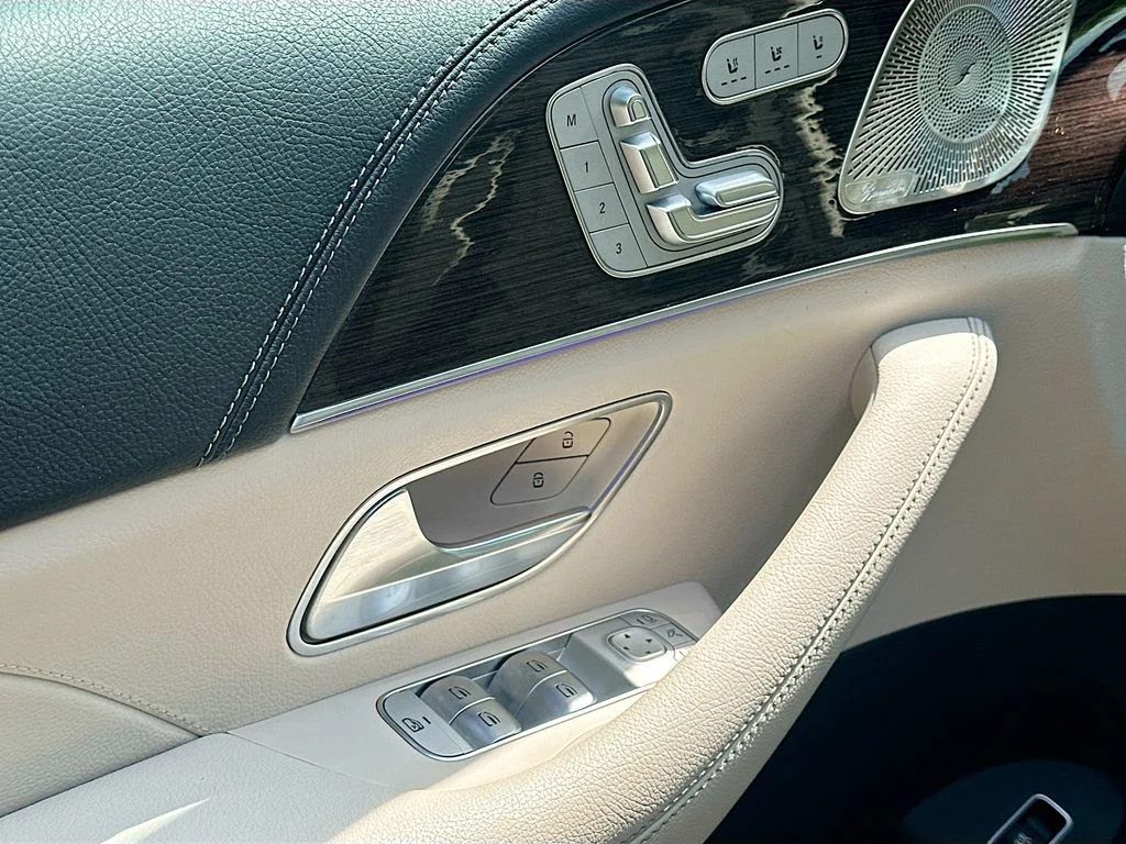 Used 2024 Gray Mercedes-Benz GLE 450 image 18