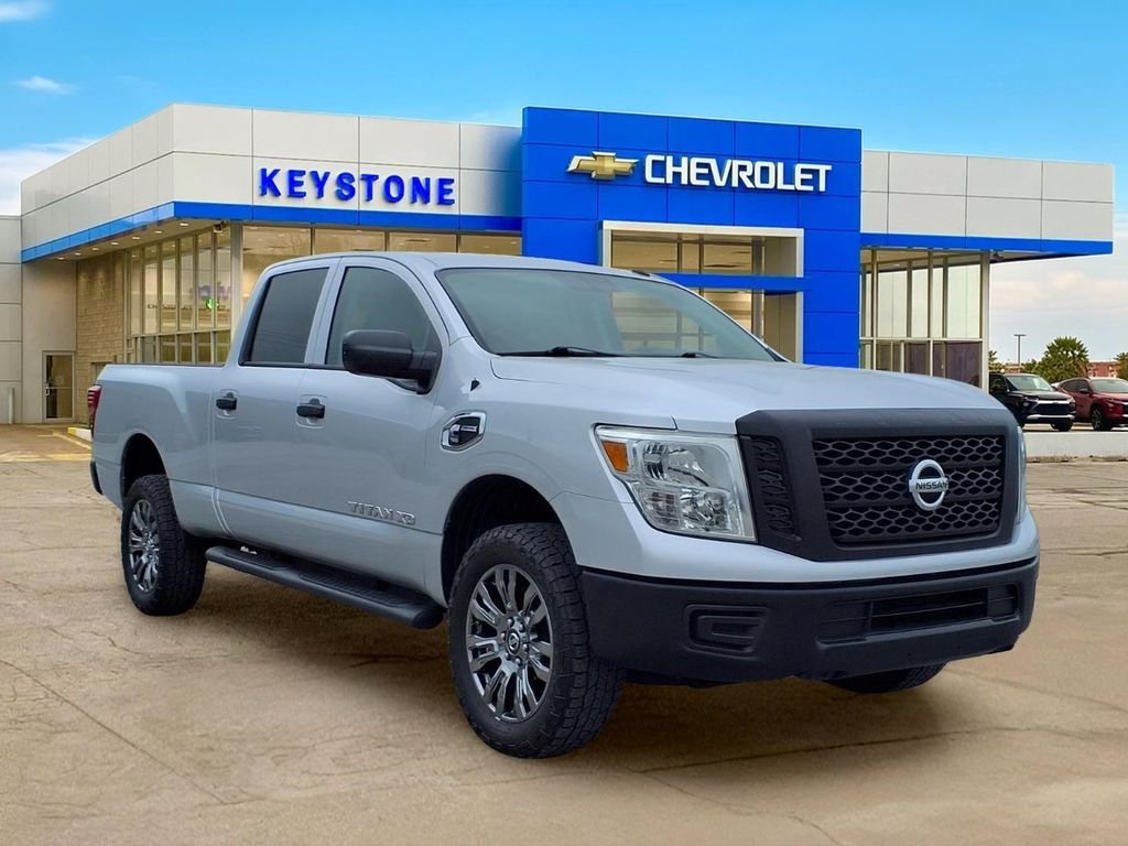 Used 2019 Silver Nissan S Diesel image 1
