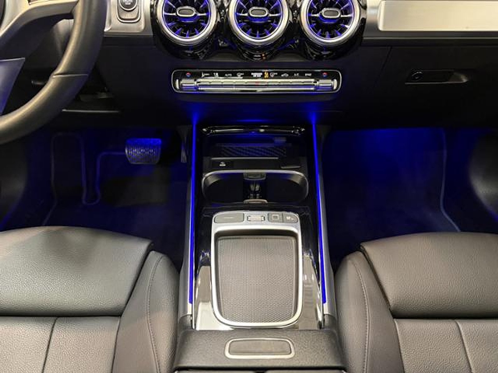 Used 2025 Polar White Mercedes-Benz  image 17