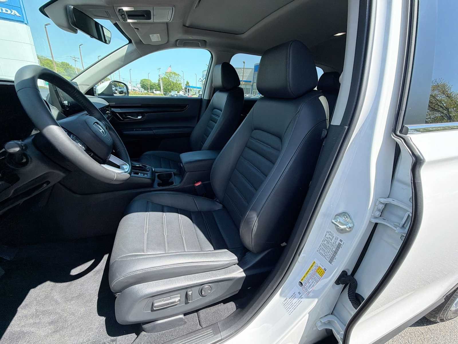 Certified Used 2024 Platinum White Pearl Honda EX-L image 21