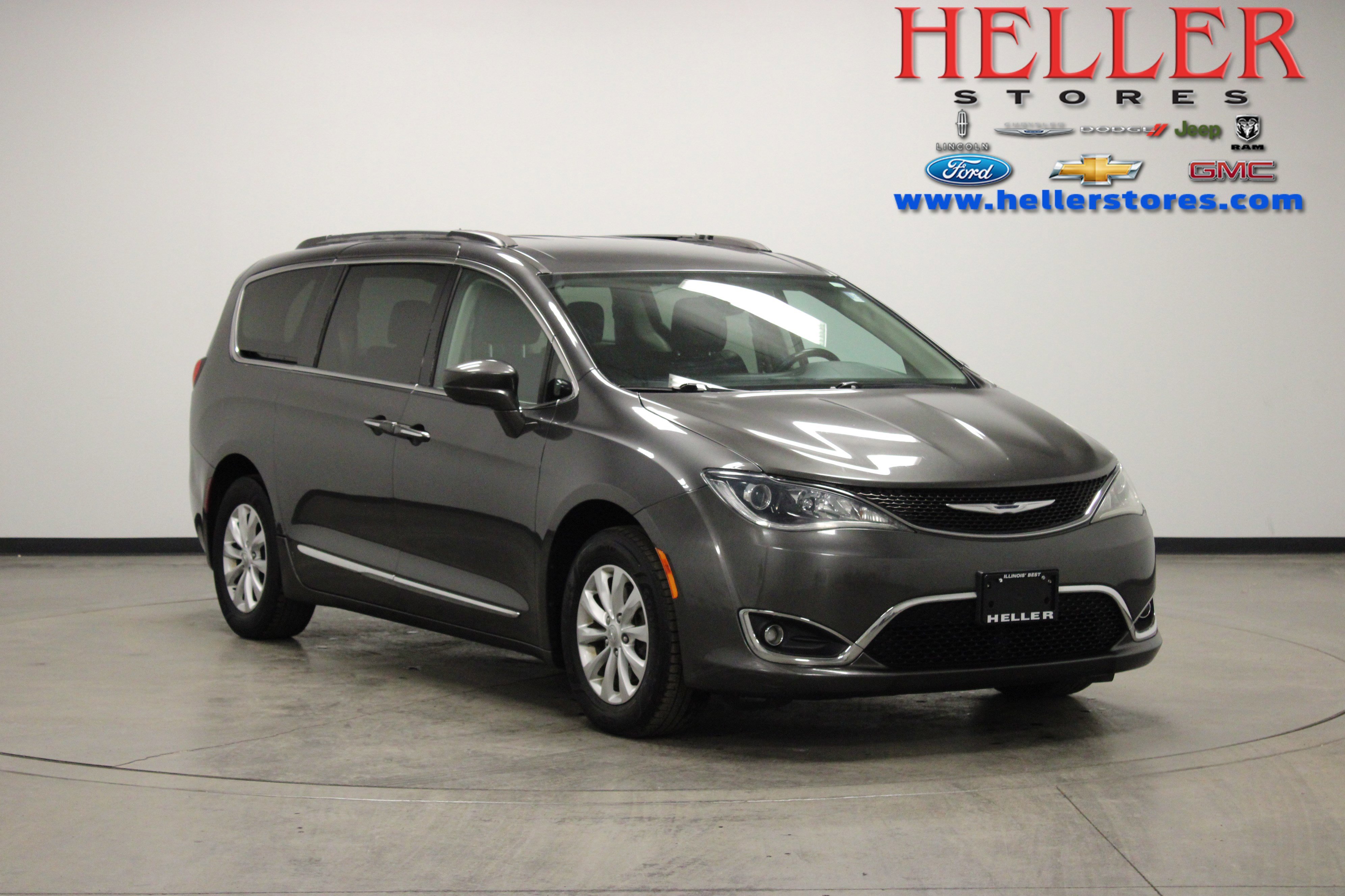 2017 Chrysler Pacifica Touring-L