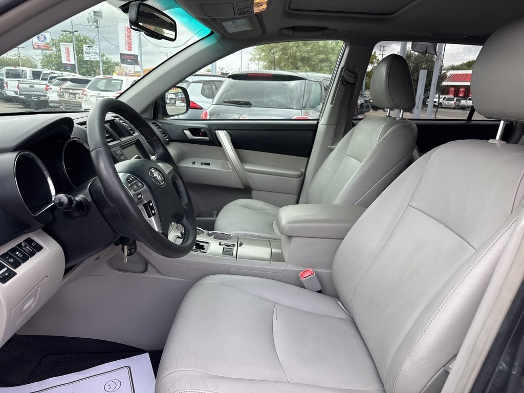 2012 Toyota Highlander Base Hybrid photo 3