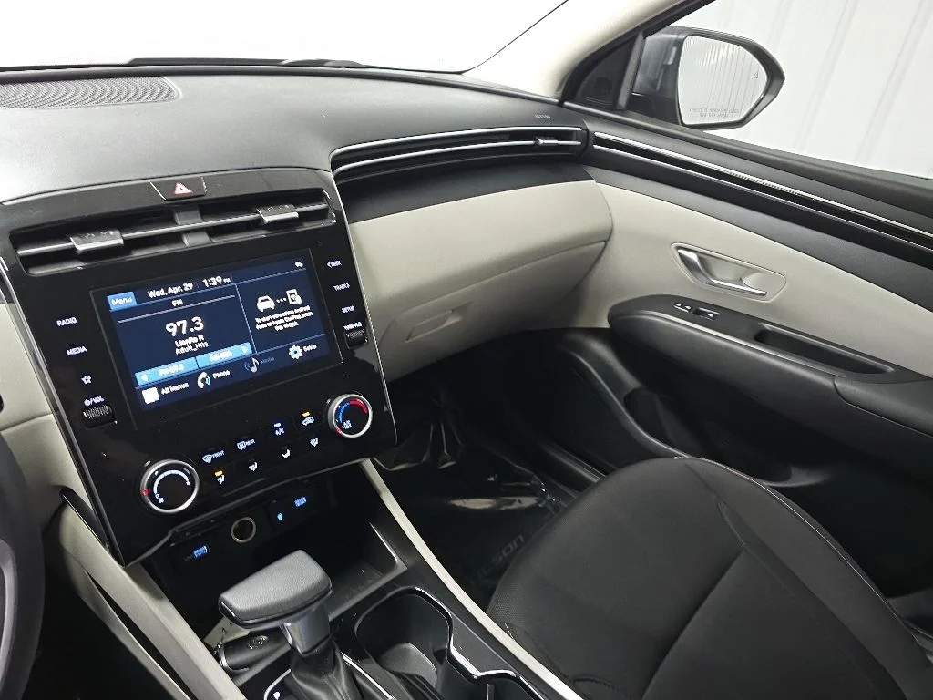 Used 2023 Gray Hyundai SEL image 25