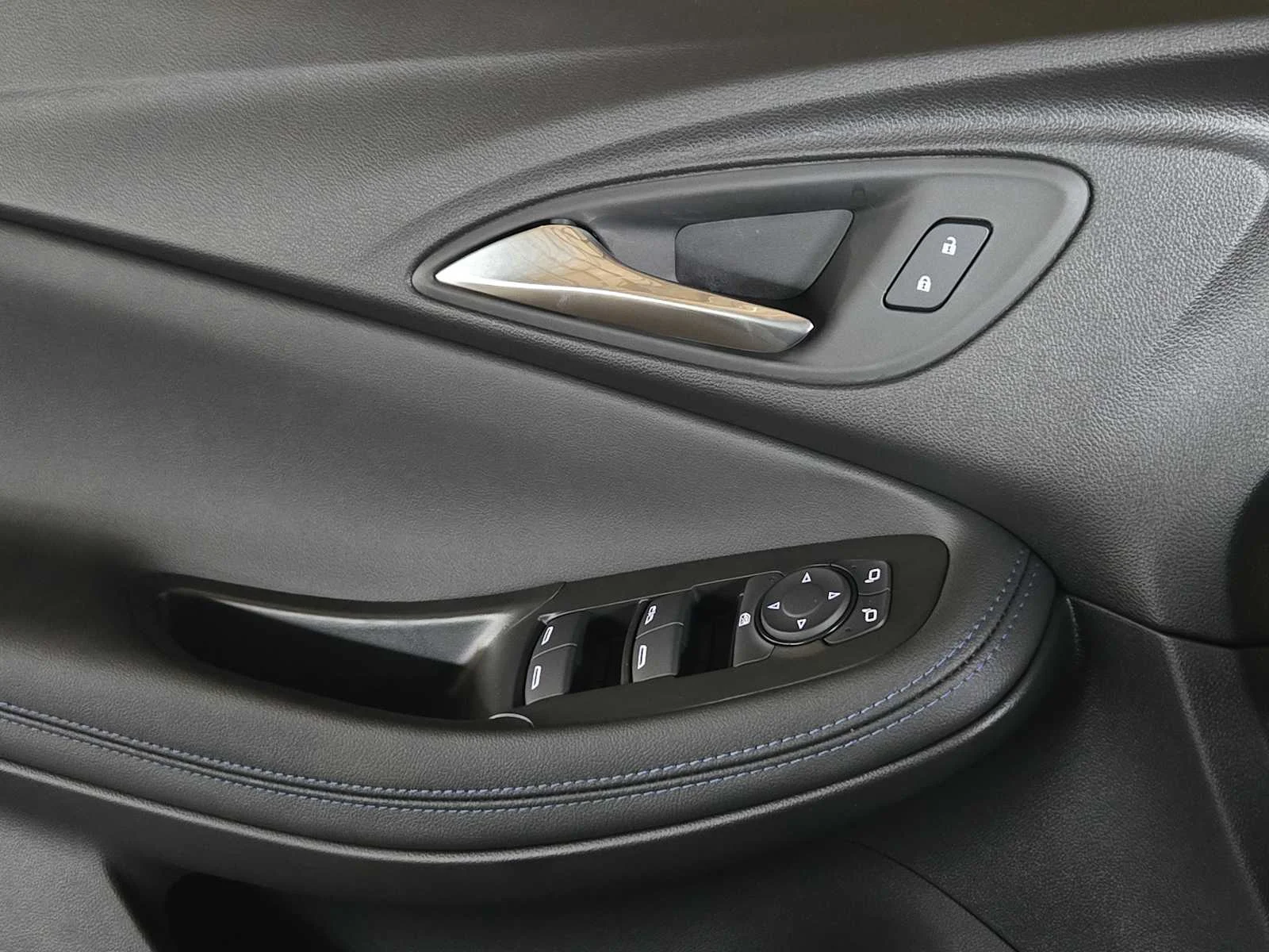 2026 Buick Encore GX Sport Touring - Photo 16