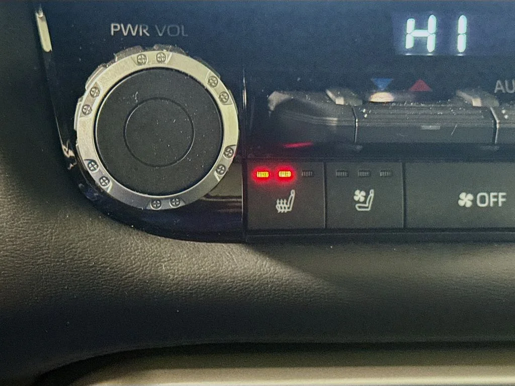 Used 2025 Lunar Rock Toyota Platinum Hybrid image 20