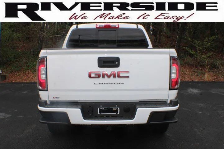 Certified Used 2022 Summit White GMC Elevation image 15