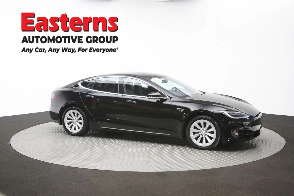 Used 2018 Black Tesla 75D image 42