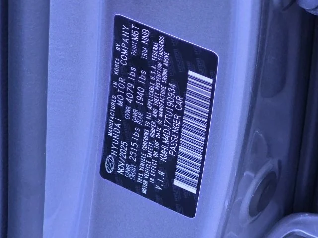 Used 2026 Silver Hyundai Blue image 26