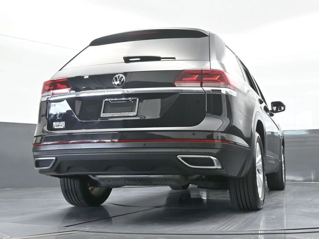 Used 2021 Deep Black Volkswagen 2.0T SE w/Technology image 60