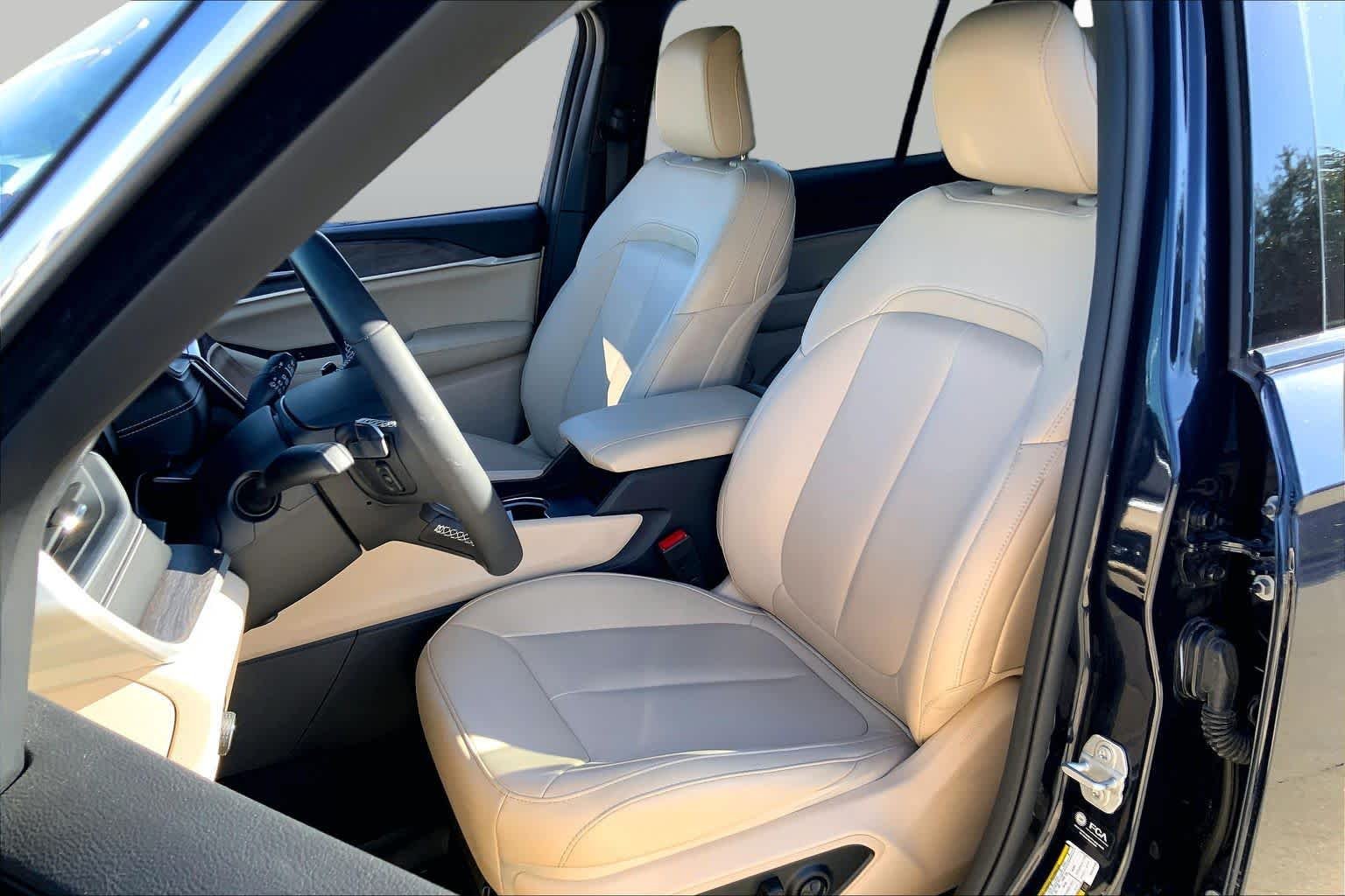Pre-Owned 2024 Jeep Grand Cherokee L Limited