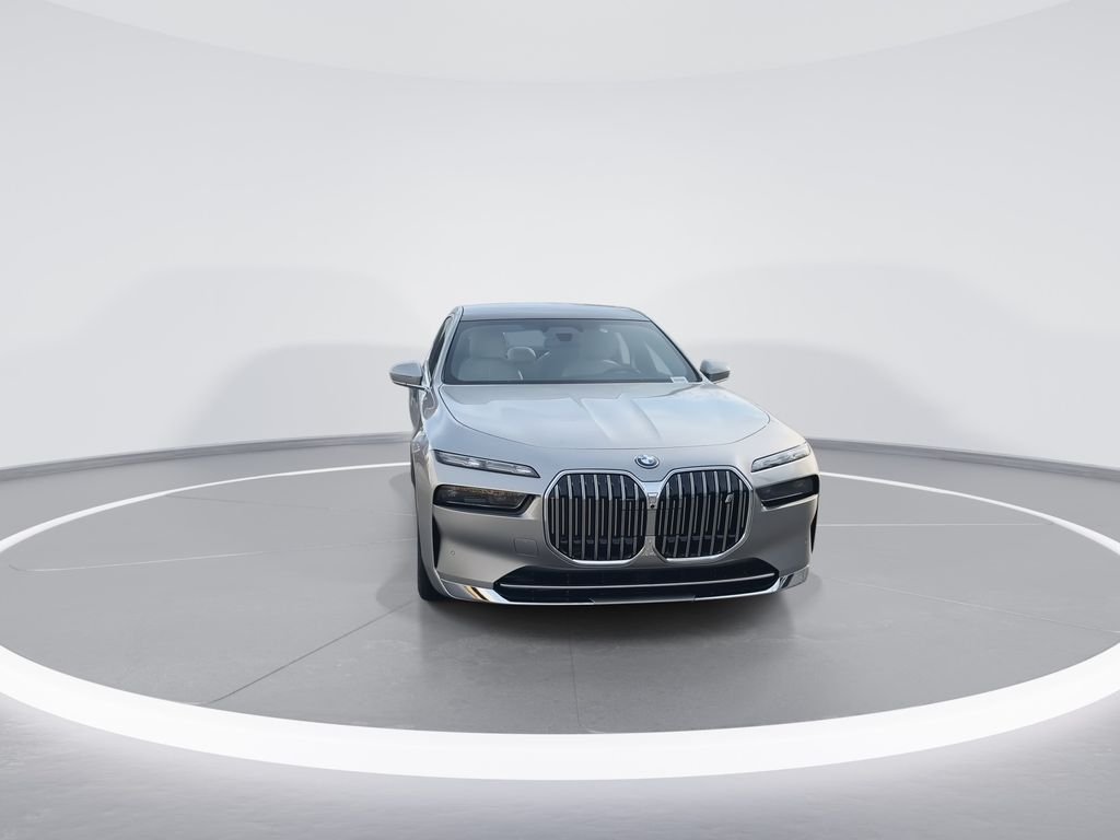 New 2026 Silver BMW xDrive60 image 3