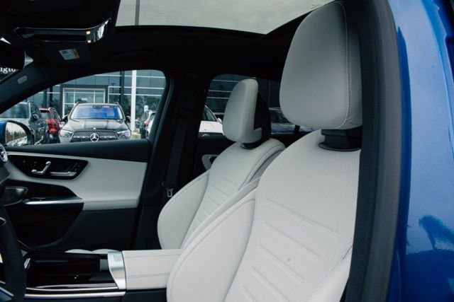 New 2026 Starling Blue Metallic Mercedes-Benz GLC 300 image 28