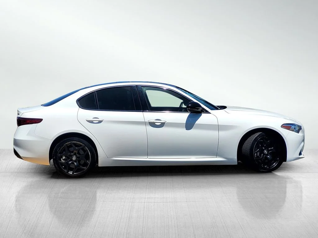 Used 2021 White Alfa Romeo  image 3