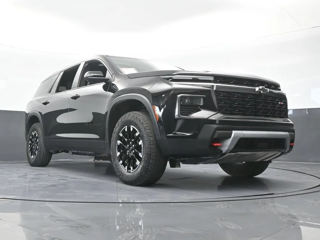 Used 2025 Mosaic Black Metallic Chevrolet Z71 image 90