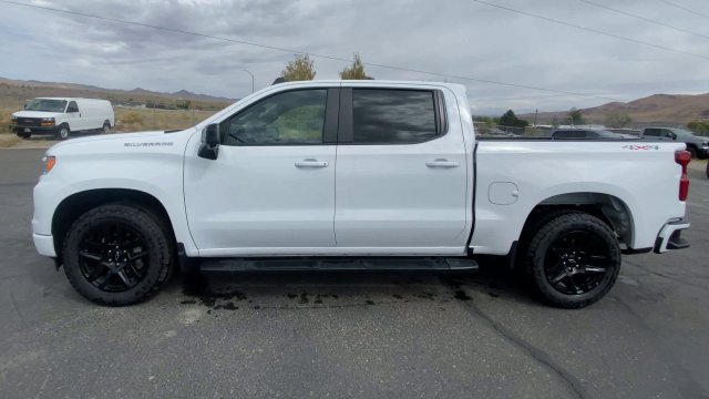 Used 2024 Summit White Chevrolet RST image 5