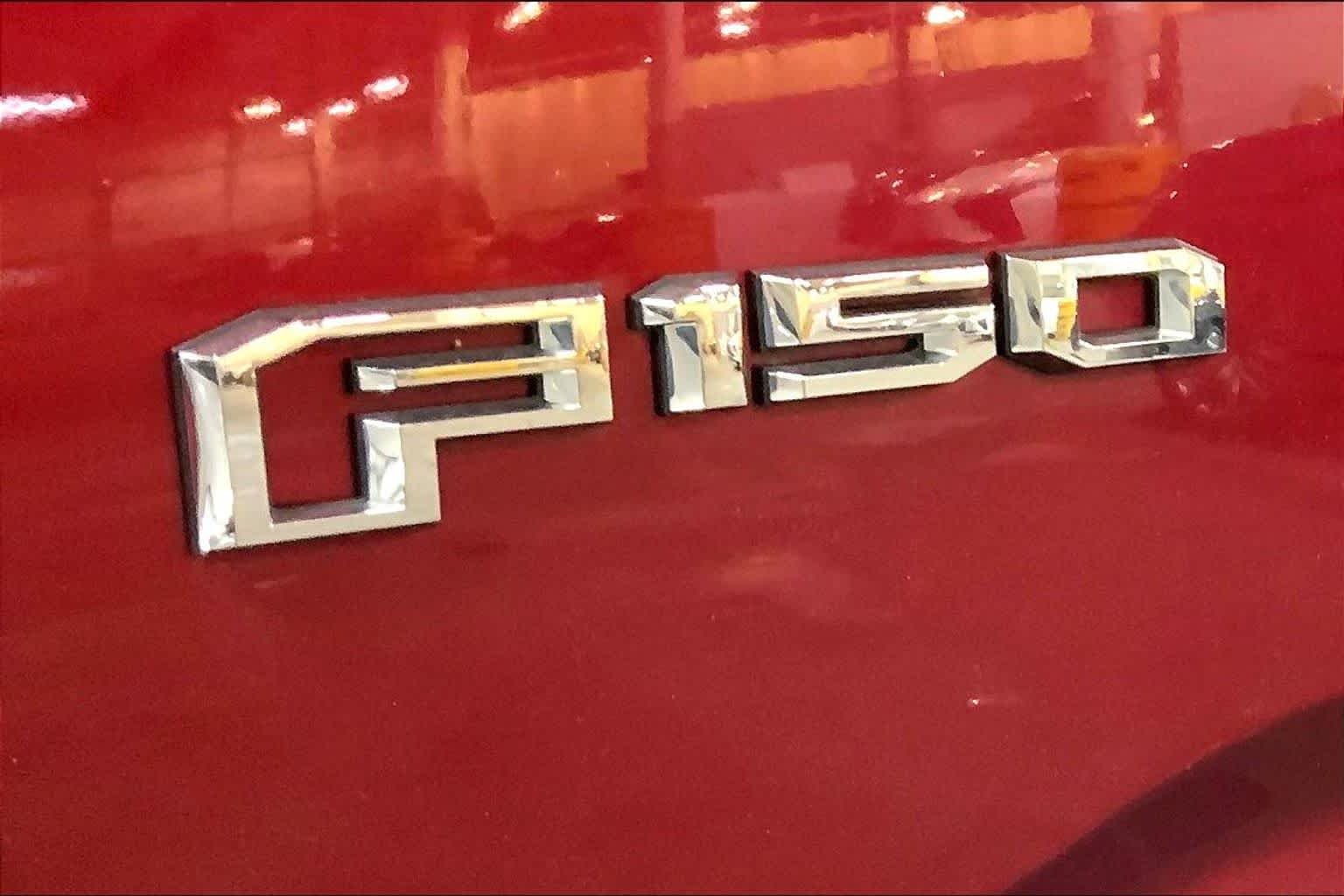 Used 2015 Ruby Red Metallic Tinted Clearcoat Ford Lariat image 31
