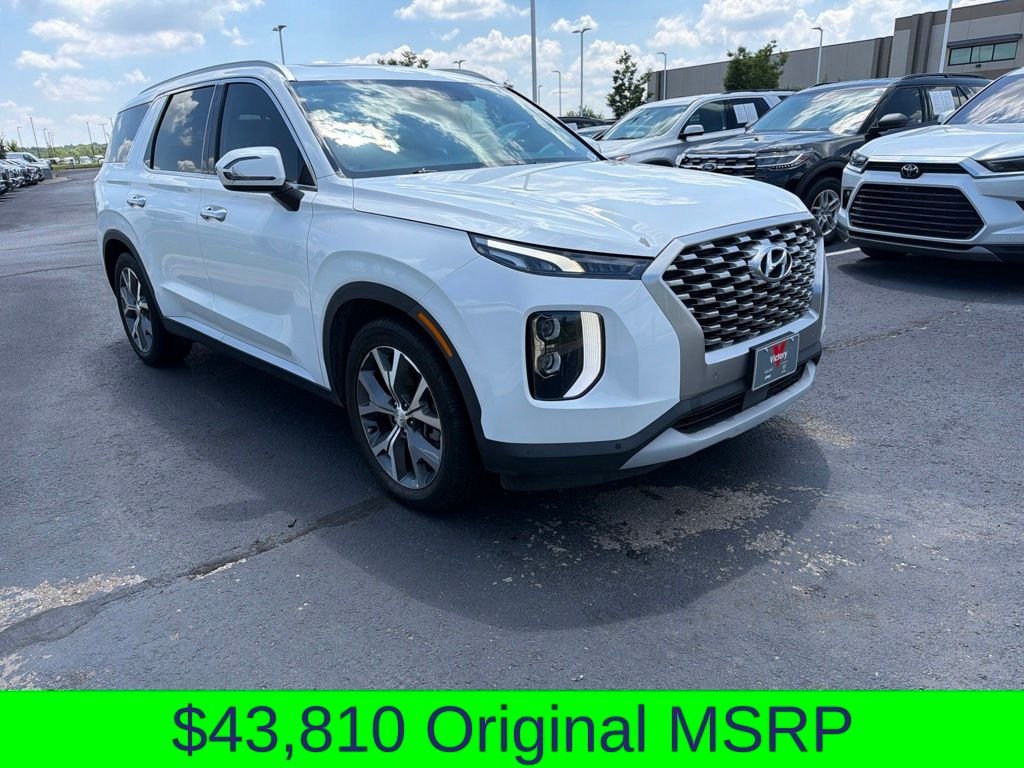 Used 2022 White Hyundai SEL image 1