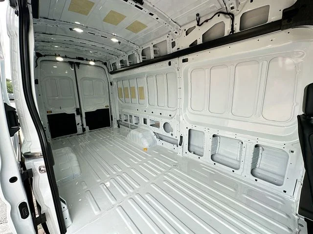 New 2026 Oxford White Ford Base image 16