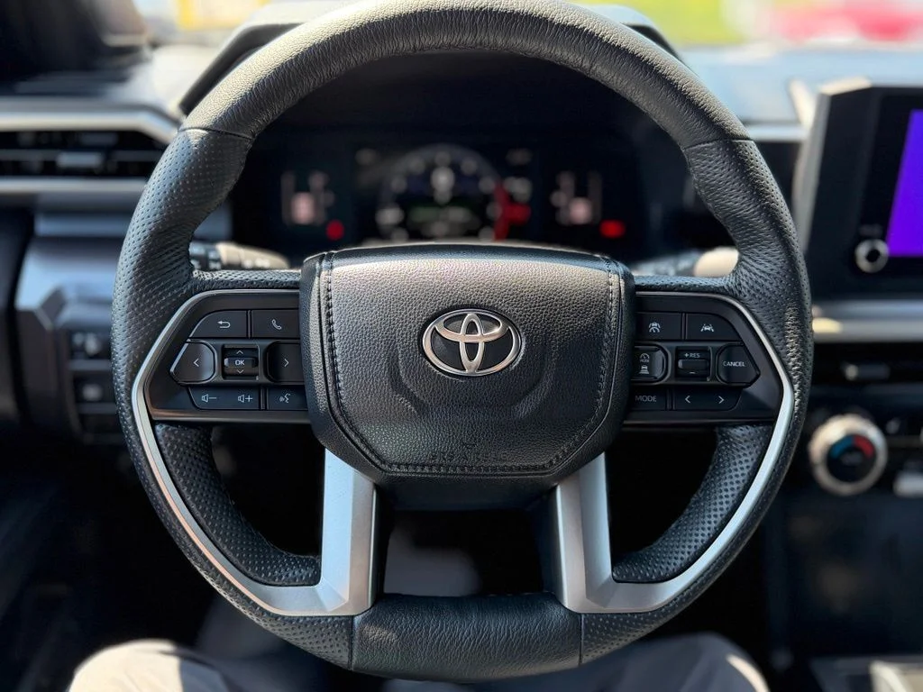 Used 2025 Red Toyota SR5 image 9