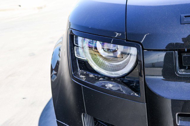Certified Used 2025 Black Land Rover X-Dynamic SE image 10