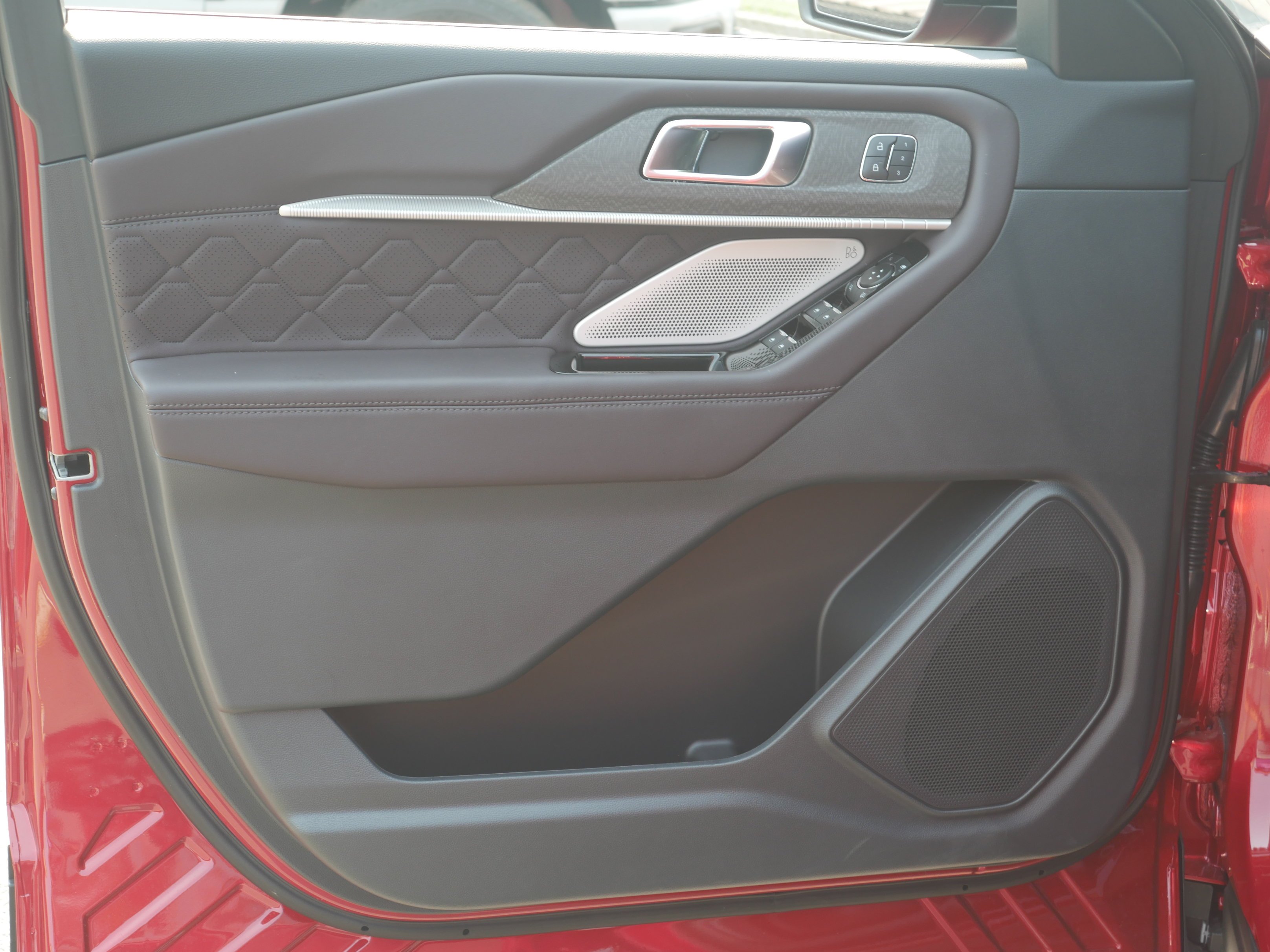 New 2026 Rapid Red Metallic Tinted Clearcoat Ford Platinum™ image 42