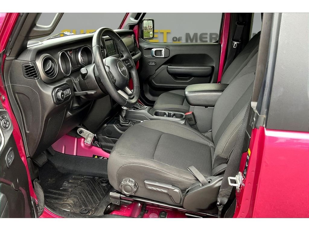 Used 2022 Pink Jeep Sport S image 11