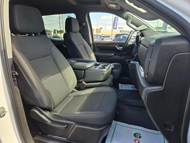 Used 2022 White Chevrolet LT image 19