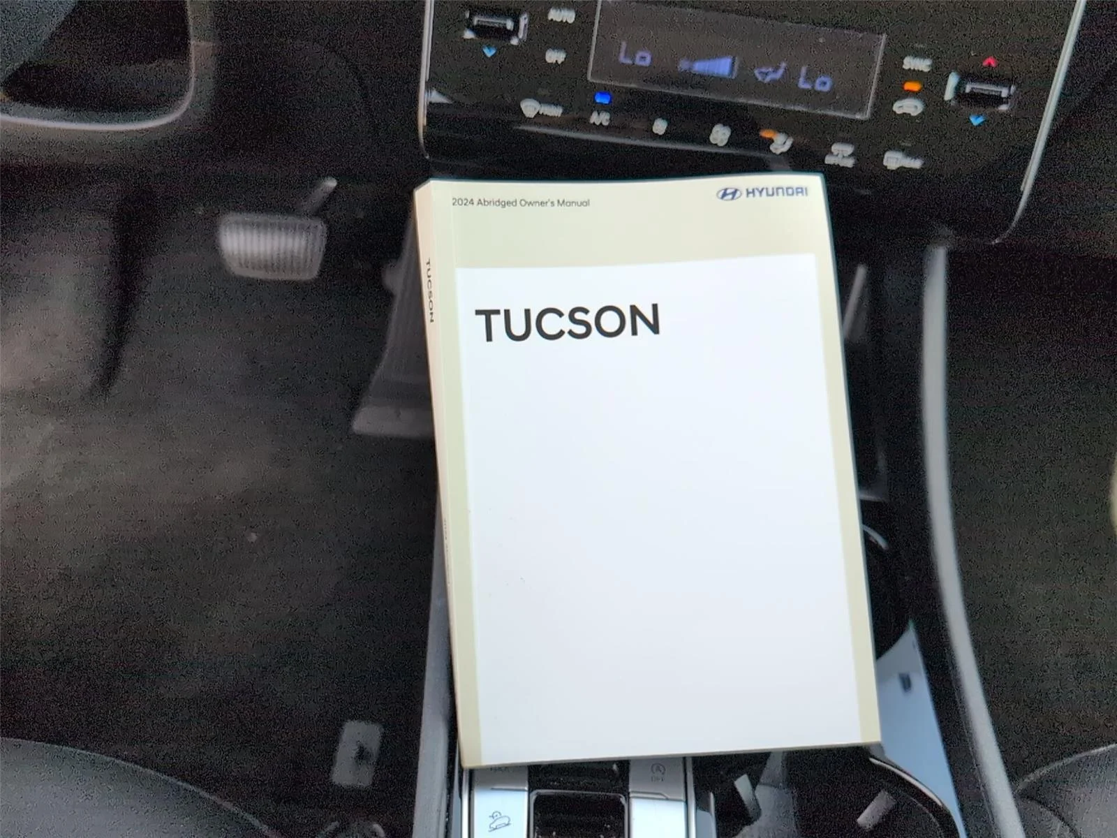 Used 2024 White Pearl Hyundai SEL image 37