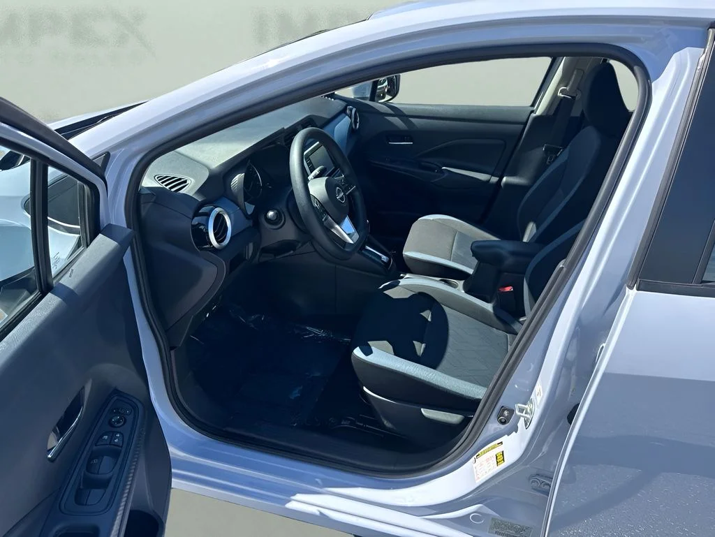 Used 2025 Gray Nissan 1.6 SV image 9