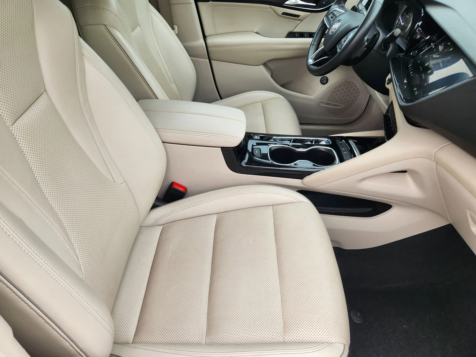 Used 2023 White Buick Essence image 13