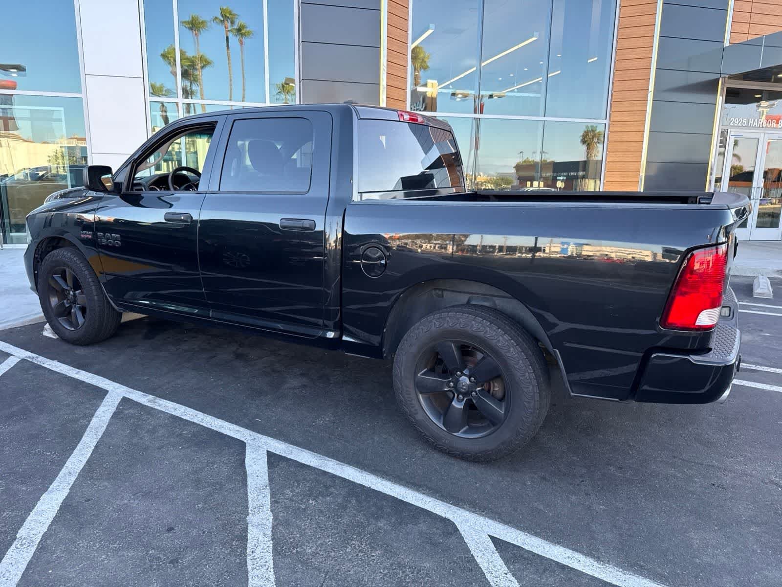 Used 2017 Brilliant Black Crystal Pearlcoat Ram Express image 15