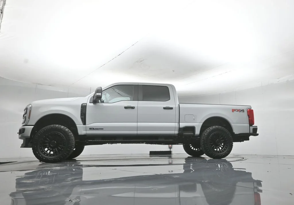 New 2026 Avalanche Ford XL image 6