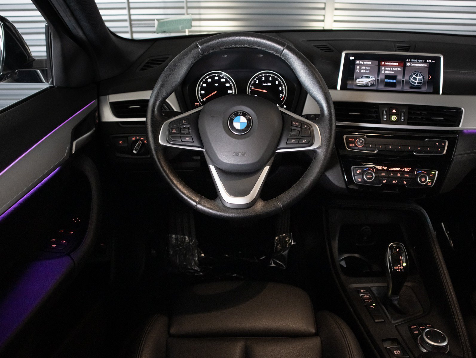 Used 2020 Jet Black BMW sDrive28i image 15