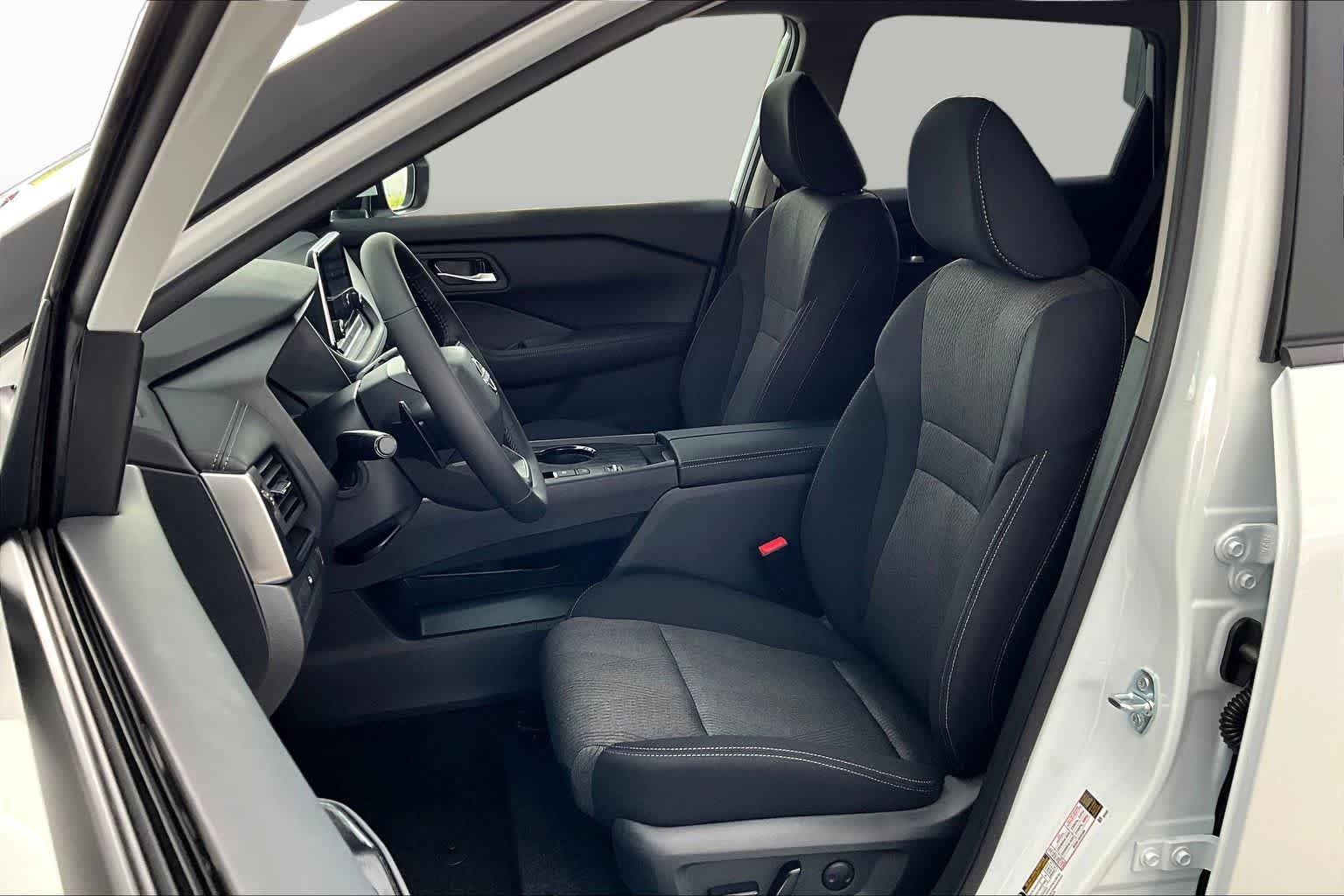 New 2026 Everest White Pearl Tricoat Nissan SV image 15