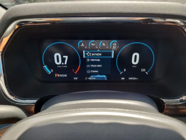 Used 2022 White Ford Lariat image 29