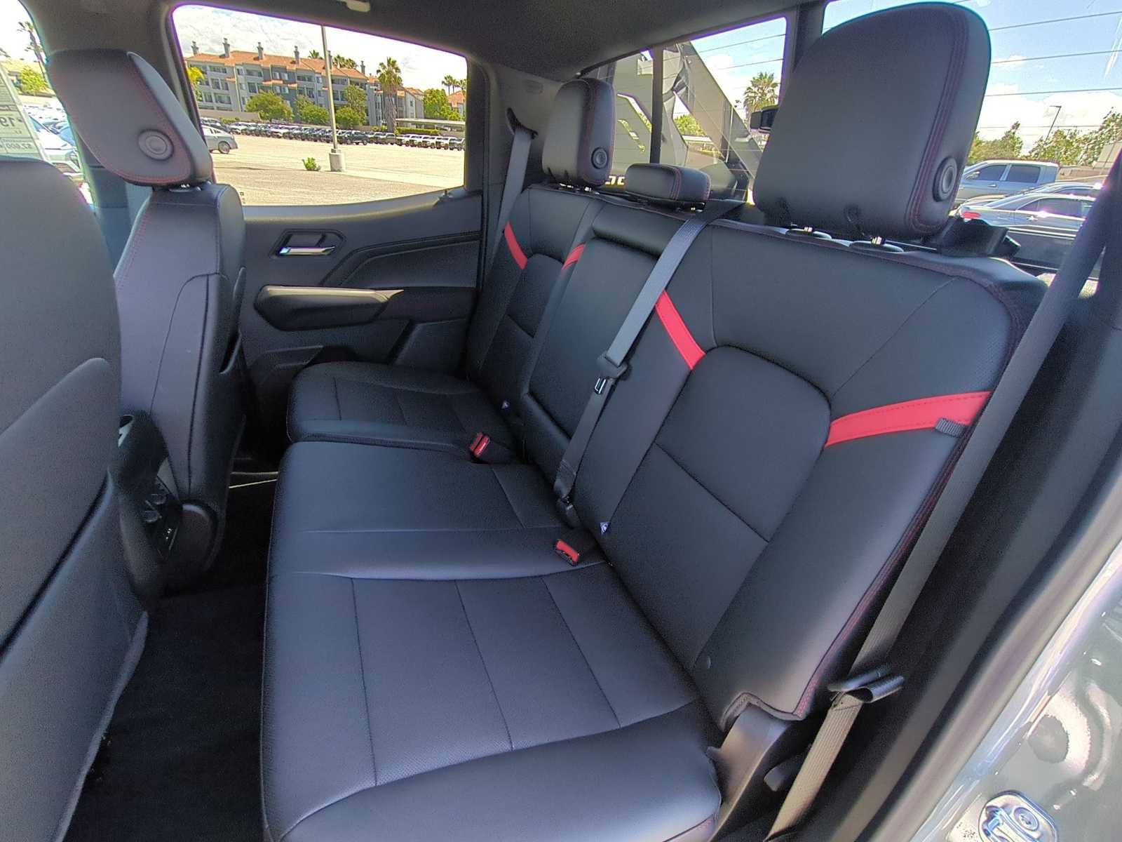2026 Chevrolet Colorado Z71 - Photo 24