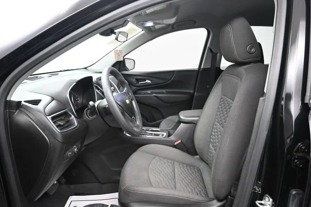 Used 2021 MOSAIC BLACK METALLIC Chevrolet LT image 9